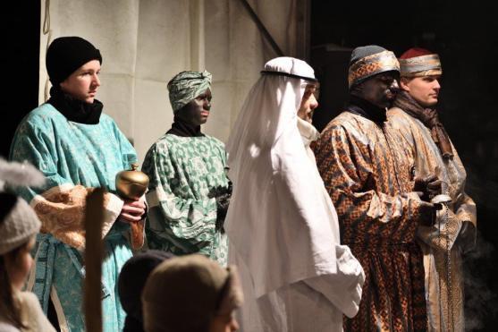 Již po desáté vedly kroky tří vznešených cizinců Broumovem