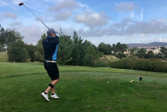 Stanislav Jirásek z broumovského GC Grosshof vyhrál finálový turnaj světové série hendikepovaných golfistů v Portugalsku