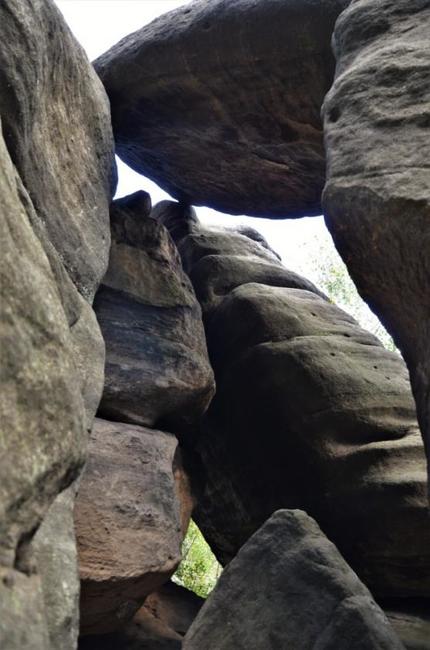 Z Bělého skalami na Junáckou vyhlídku