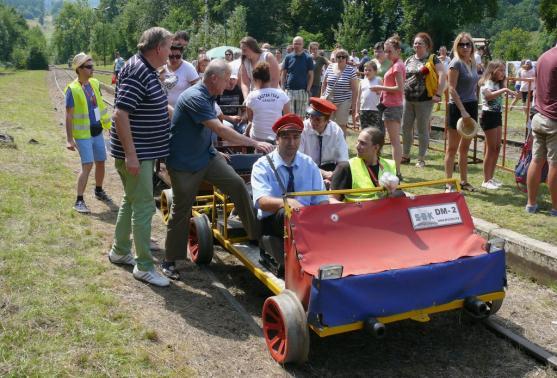 Mistrovství Polska v závodech ručních drezín jeli také Broumováci