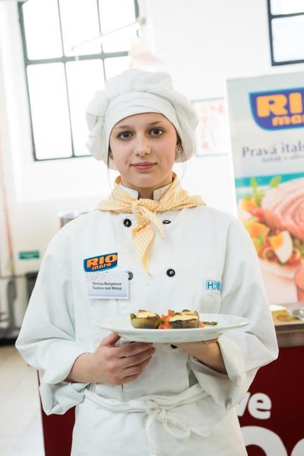 Denisa Burgetová z teplické hotelovky obsadila 3. místo na celostátní gastronomické soutěži Svačina roku s Rio Mare
