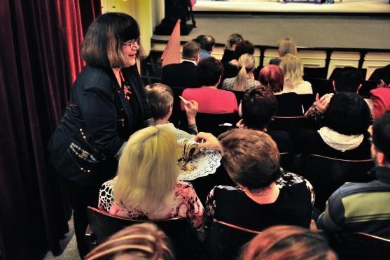 Divadlem se linul smích nejen Uršuly Klukové