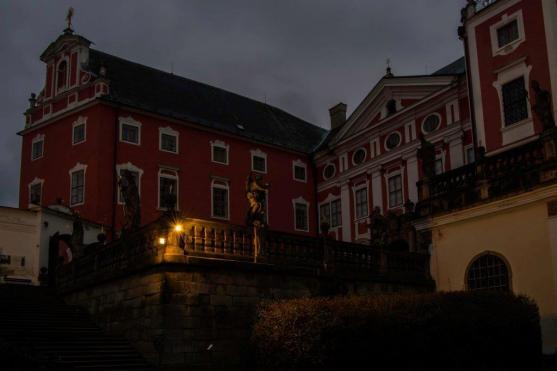 Noční Broumov na fotografiích Lukáše Sokola