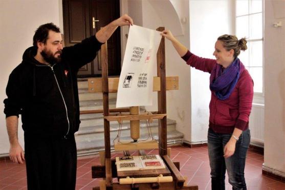 Jarní novinky v broumovském klášteře: knihtisk a historické zážitkové dílny