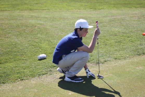 Golfisté z Grosshofu vybrali přes tři tisíce korun na broumovský psí útulek