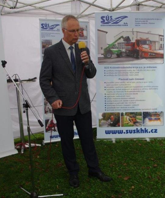 V Polici se už jezdí opravenou ulicí Na Babí