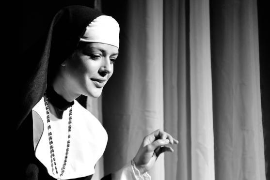 Slovenská herečka Andrea Kerestešová vystoupila v Broumově v divadelním představení Dekameron