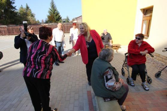 Broumov navštívila ministryně pro místní rozvoj Klára Dostálová