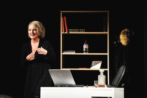 Hradecké Klicperovo divadlo uvedlo v Broumově hru Žárlivost