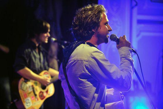 Video: Jaroslav Špulák při svém křtu nové knihy dvakrát zaplnil divadlo v Broumově