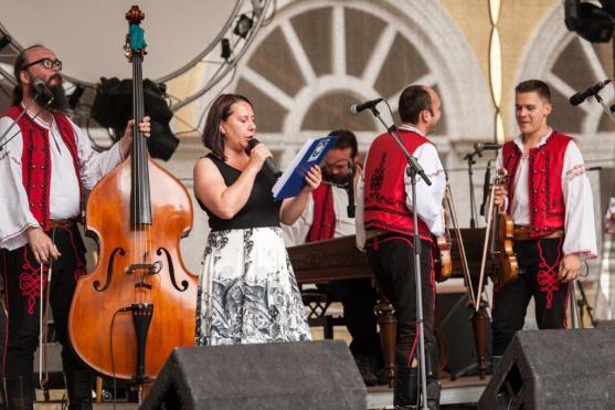 Broumovská pouť objektivem Járy Wintera 