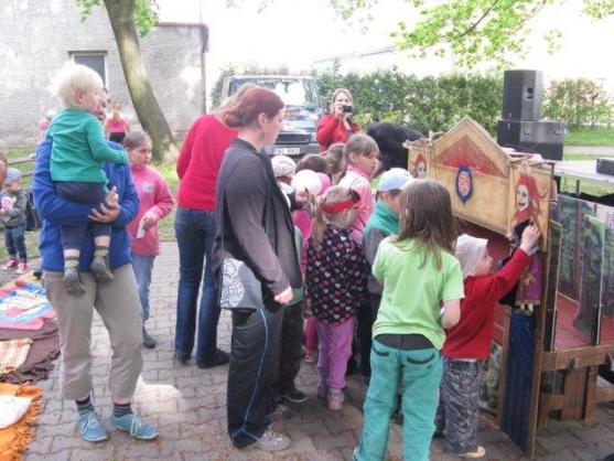 V Pellyho parku se konaly doprovodné akce turistického pochodu Polický vandr