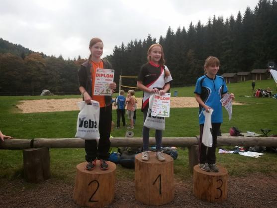 Na Janovičkách u Broumova startovalo 500 závodníků orientačního běhu