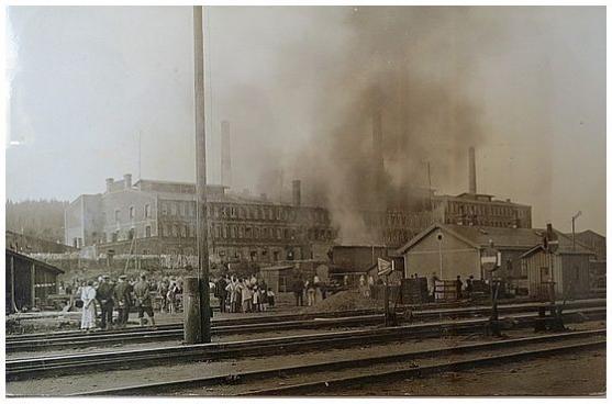 Muzeum Broumovska vystavuje předměty a archiválie mapující historii a vznik místních hasičských sborů
