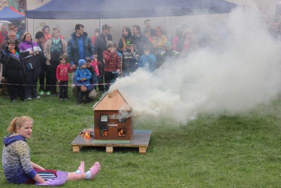 V Teplicích nad Metují přivítali jaro a opět otevřeli hotel Střelnice