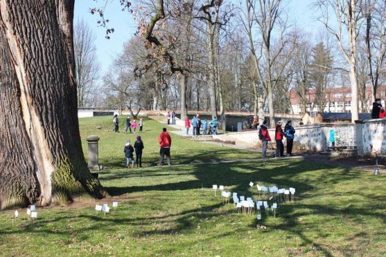 Hledání kuřátek přilákalo do kláštera téměř dvě stě dětí