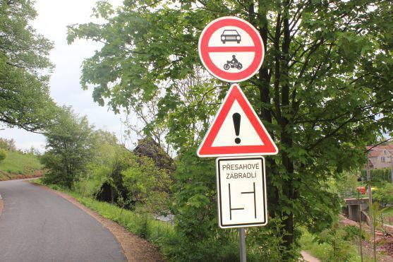 V Hejtmánkovicích byl otevřen nový úsek zadní cesty