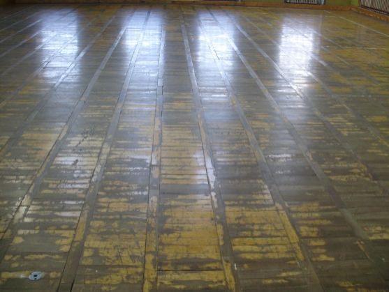 Slovan Broumov začal rekonstruovat tělocvičnu Sokolovnu a investuje do vybavení