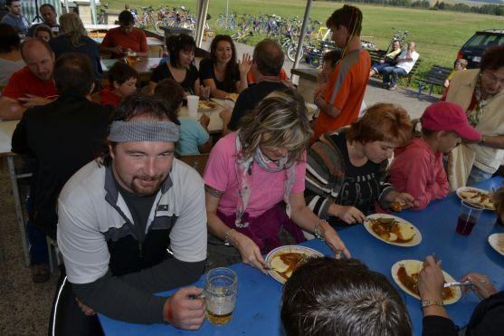 Na broumovském letišti se vzpomínalo a závodilo