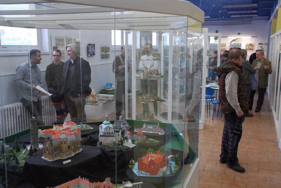 Expozice výstavy v polickém Muzeu papírových modelů představuje firmu Betexa