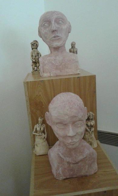 Do konce dubna v Polici nad Metují vystavují svá keramická díla žáci umělecké školy