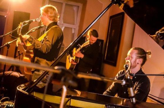 Broumovským klášterem zněla severská hudba islandských Árstíðir 