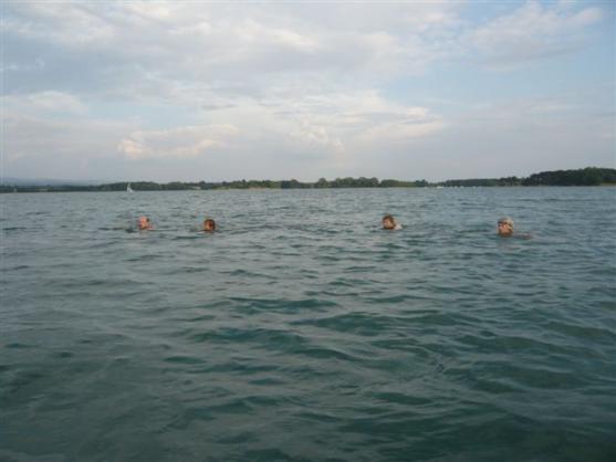 Poličáci už po deváté plavali přes Rozkoš