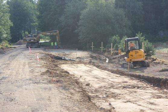 Stavební práce na silnici přes Pasa pokračují podle harmonogramu