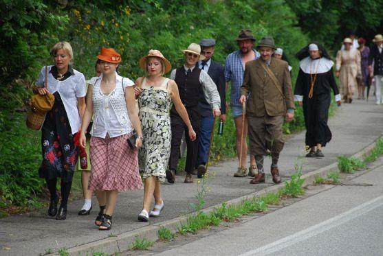 Přes třicet recesistů se zúčastnilo Běhu z Police do Police