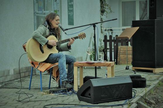 Police nad Metují žila oslavami. Muzeum papírových modelů mělo páté narozeniny