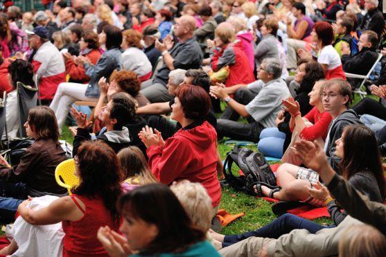 Hradeckou filharmonii poslouchalo ve skalách 1300 diváků 