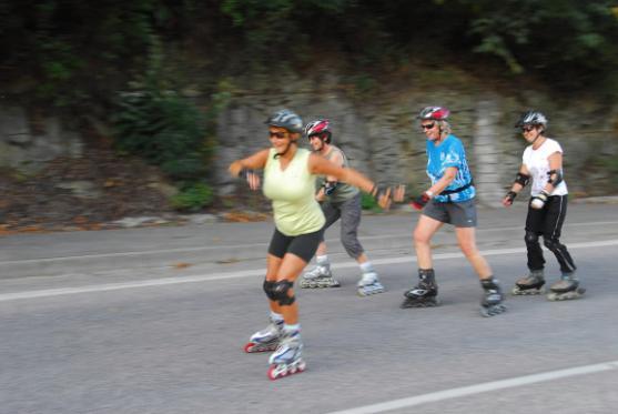Z "petrovických zatáček" u Police nad Metují se stala bruslařská dráha 