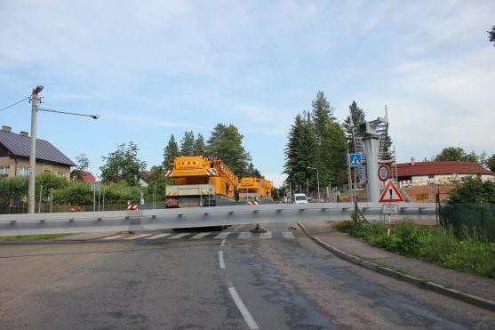 Lávka z Manor House k Hotelu Veba je na svém místě 