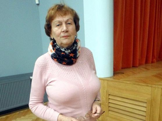 Svérázný prostor setkávání seniorů v Polici se uzavřel 