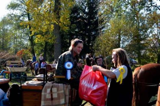 Hubertova jízda Jetřichov pomáhá 