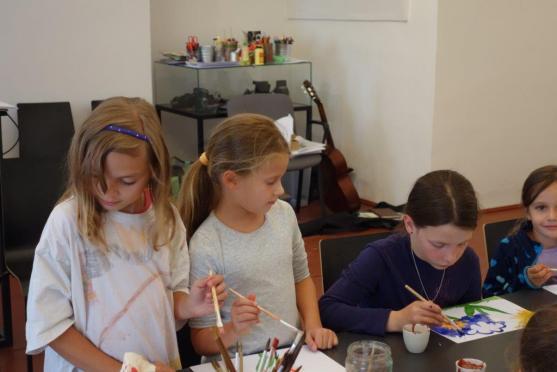 Pod rukama dětí z příměstského tábora vznikaly originální knihy 