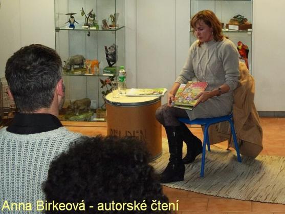 Polické Muzeum papírových modelů otevřelo výstavu z tvorby stavitele modelů 