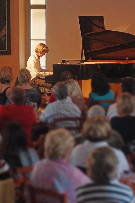 Matyáš Novák v Kreslírně bývalého klášterního gymnázia v Broumově 