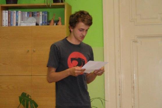 Gymnázium v Broumově navštívila dcera spisovatele Egona Hostovského 