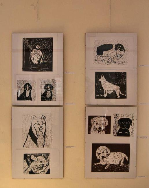 Žáci výtvarného oboru Základní umělecké školy v Broumově vystavují na Staré radnici 