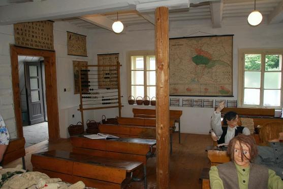 Ve staré polické škole Dřevěnce to opět vypadá jako kdysi 
