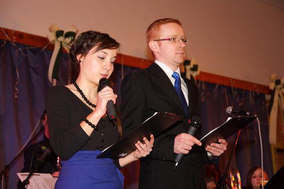 Na Plese podnikatelů v Broumově vystoupila světová špička v tanečních formacích Taneční škola Krok z Hradce Králové 