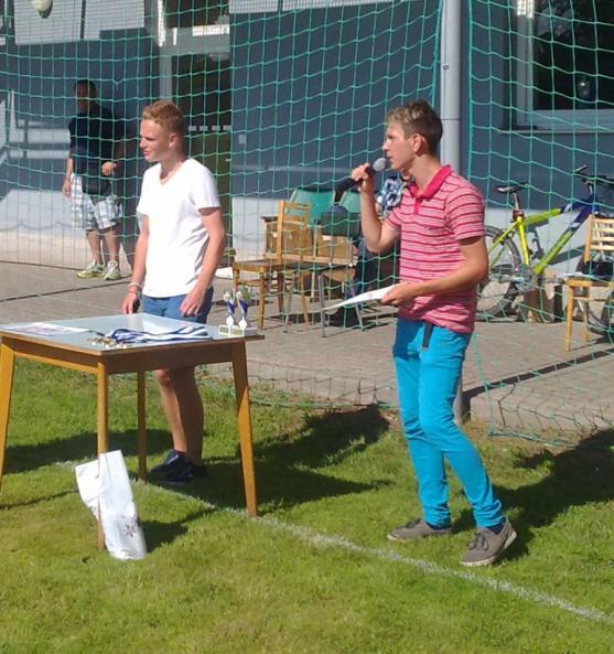 Hradecké fotbalové juniorky porazily tři týmy starších žáků a zvítězily v turnaji Ulita Cup 2013