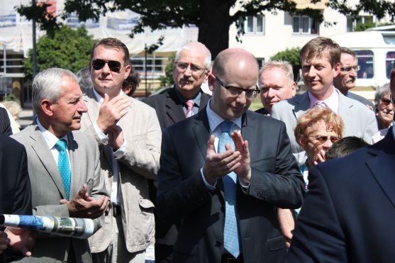 Na novém náchodském nádraží se skandovalo: "Ať žije Birke!"