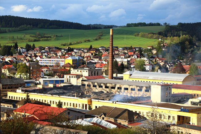 "Děsivé peklo zlomeno houževnatým zásahem všech hasičských jednotek." 