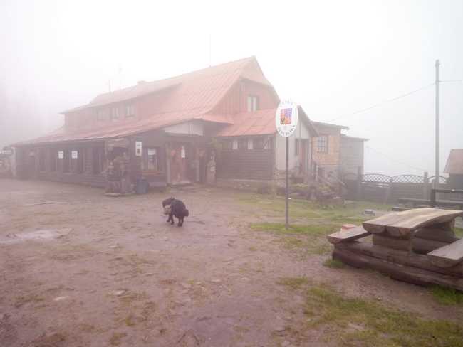 Broumovský chodec se blíží k nejvýchodnějšímu místu republiky
