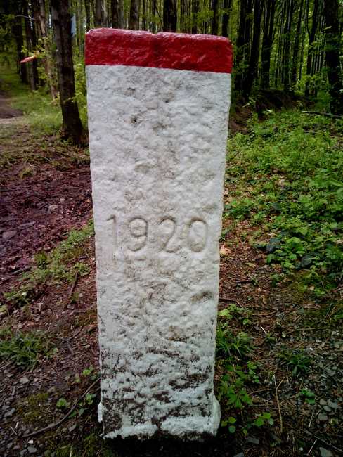 Broumovský chodec se blíží k nejvýchodnějšímu místu republiky