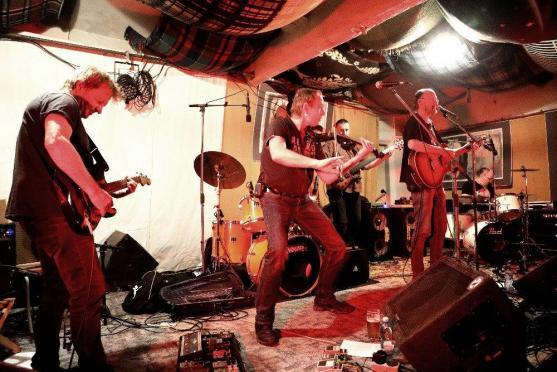 V Edenu vystoupila partička prvotřídních muzikantů