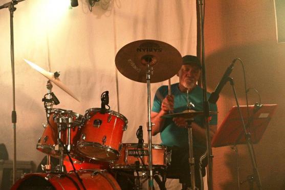 V Edenu vystoupila partička prvotřídních muzikantů