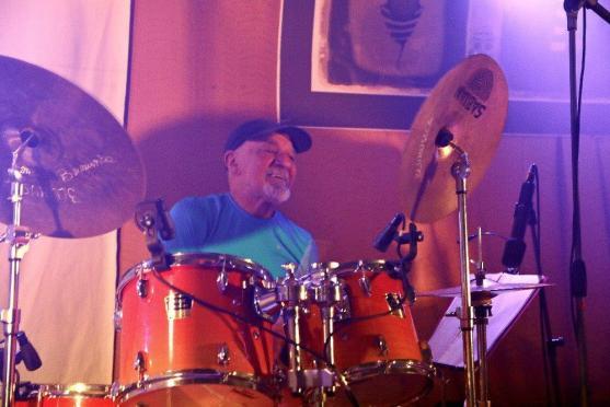 V Edenu vystoupila partička prvotřídních muzikantů